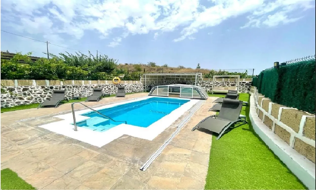 Casa Rural Finca Paraiso. Heated Pool Vilaflor