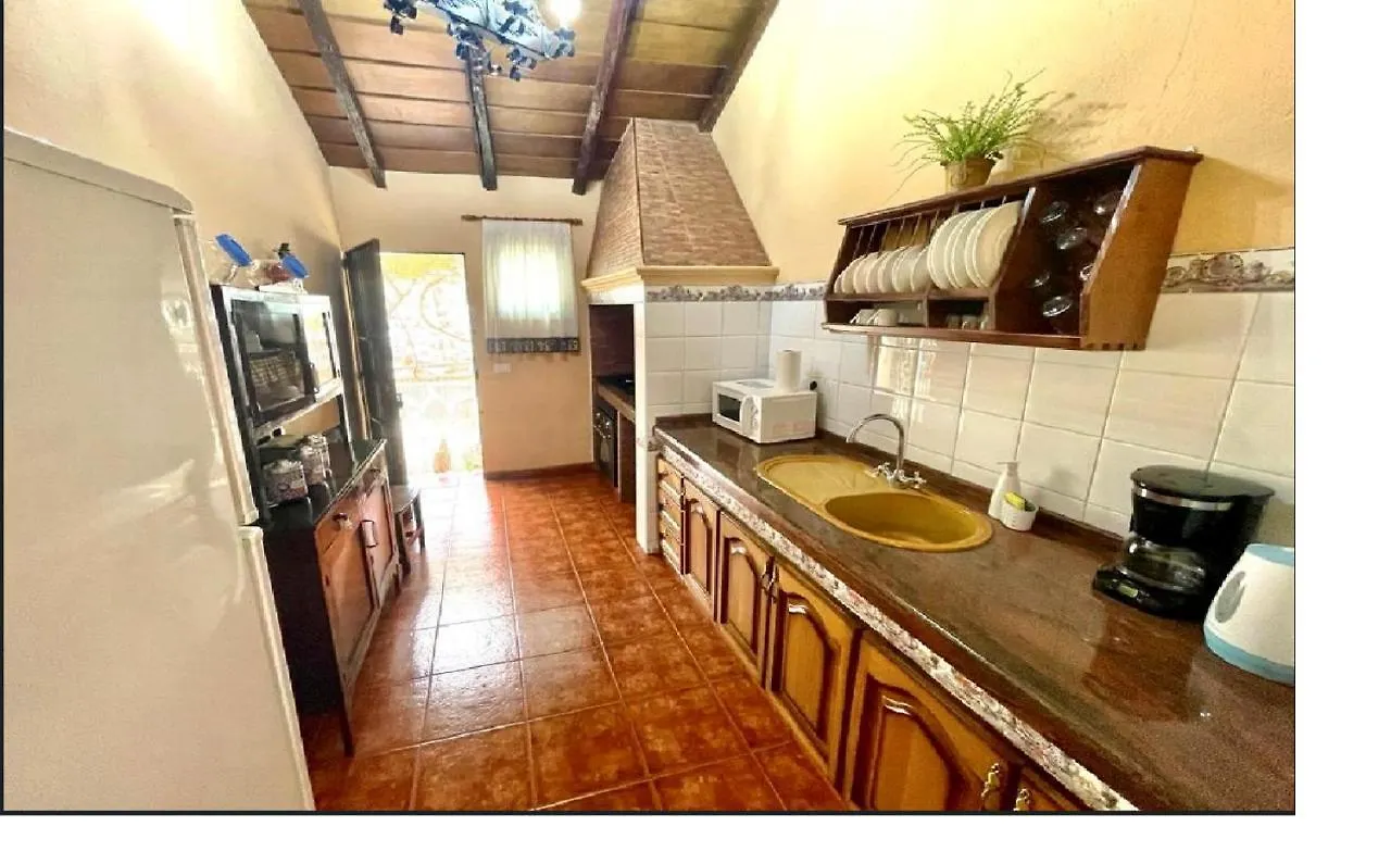 Casa Rural Finca Paraiso. Heated Pool Vilaflor 0*,